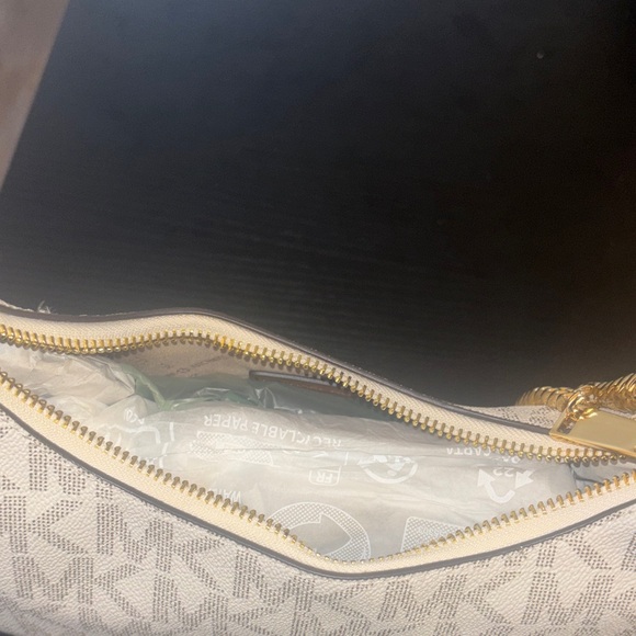 Michael Kors Cream Monogram Shoulder Bag with Gold Chain - Picture 7 of 7